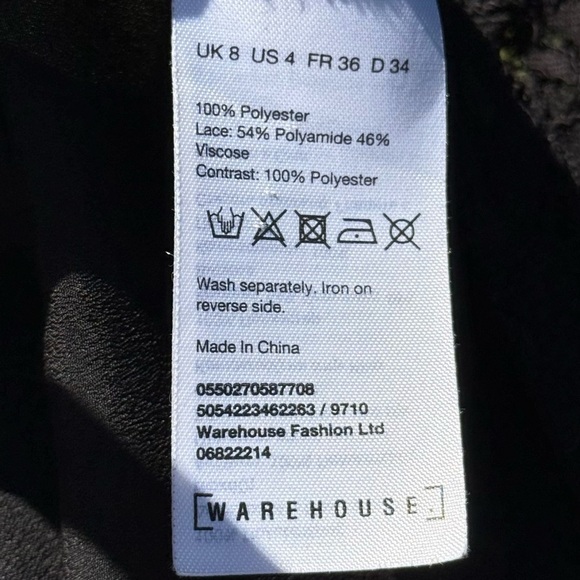 Warehouse Black Blouse with Lace & Accordian back design - Picture 4 of 4